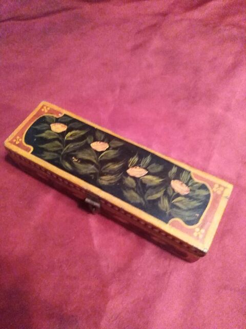 Plumier avec des fleurs Avermes (03)