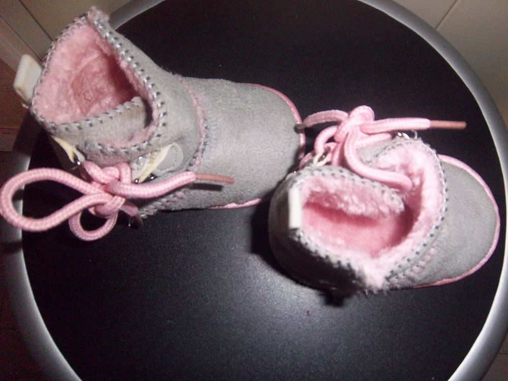 Chaussons botte 16 Chaussures enfants