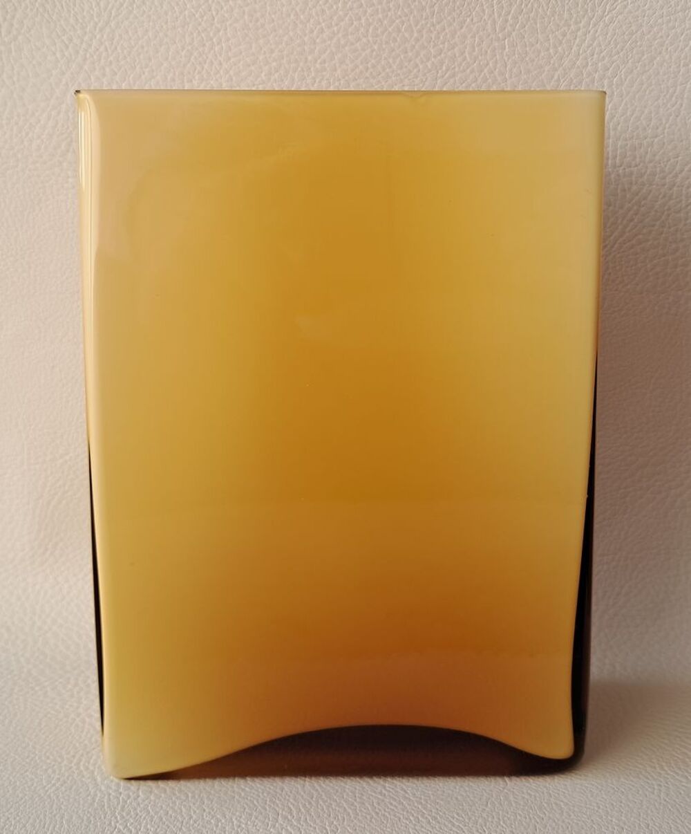vase rectangulaire en verre couleur caramel &eacute;maill&eacute; blanc Décoration