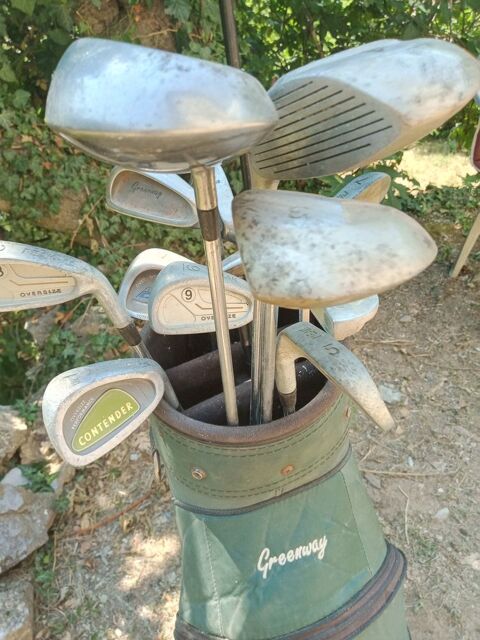 SAC de GOLF avec différents clubs 30 Roquebillière (06)