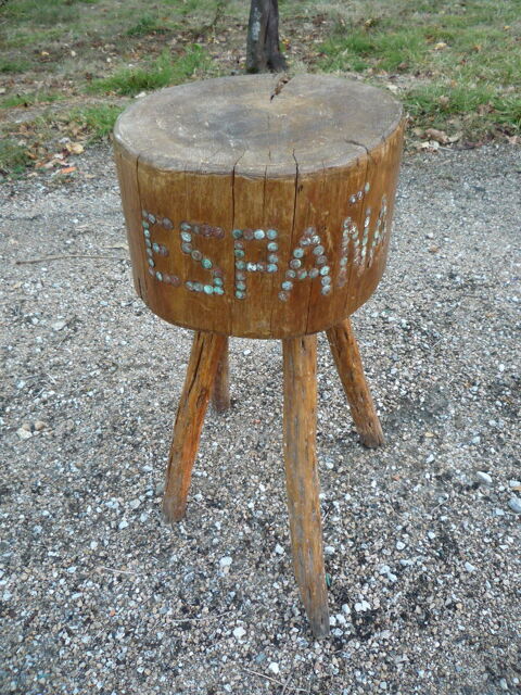 Ancien billot / tronc d'arbre
35 Castres (81)