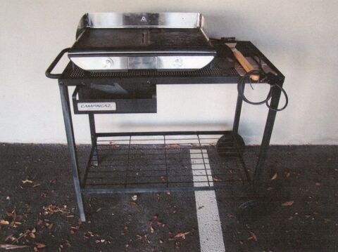 PLANCHA ELECTRIQUE AVEC TABLE A ROULETTES 180 Clisson (44)