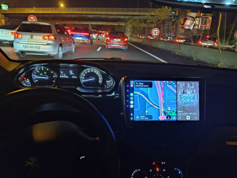 Peugeot 208 PureTech 82ch S&S BVM5 Signature