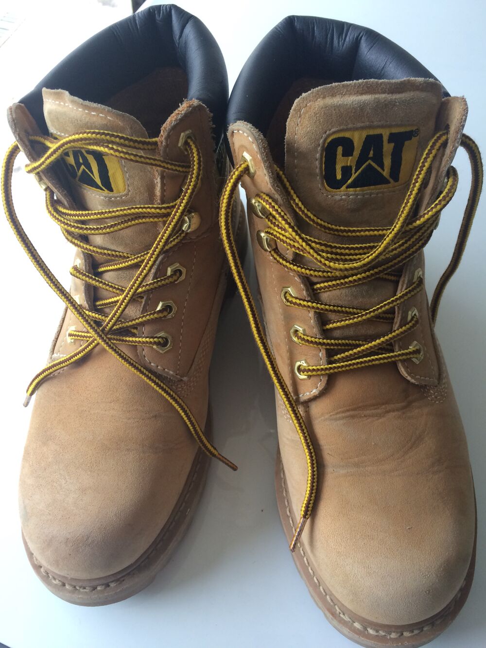 CHAUSSURES 41 CATERPILLAR Mod&egrave;le COLORADO. Chaussures
