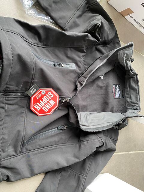 Veste North Face neuve 259 Toulouse (31)