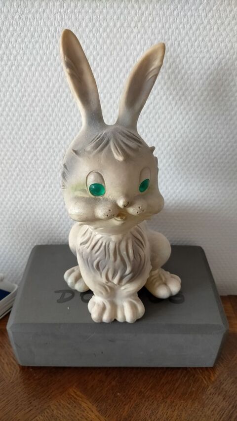 Lapin ann�es 70 12 Paris 1 (75)