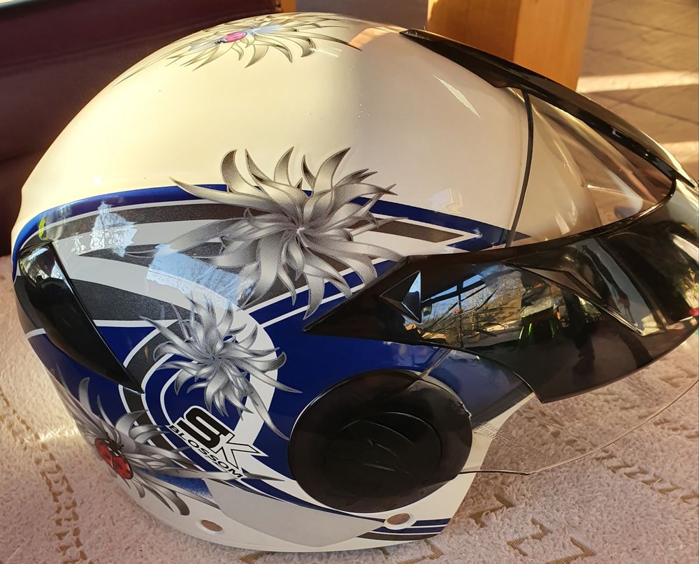 Casque moto femme Shark taille M Vêtements