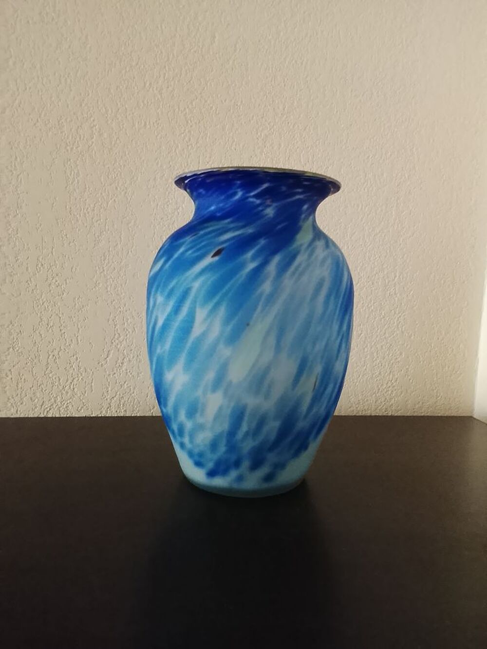Vase p&acirc;te de verre bleue 
