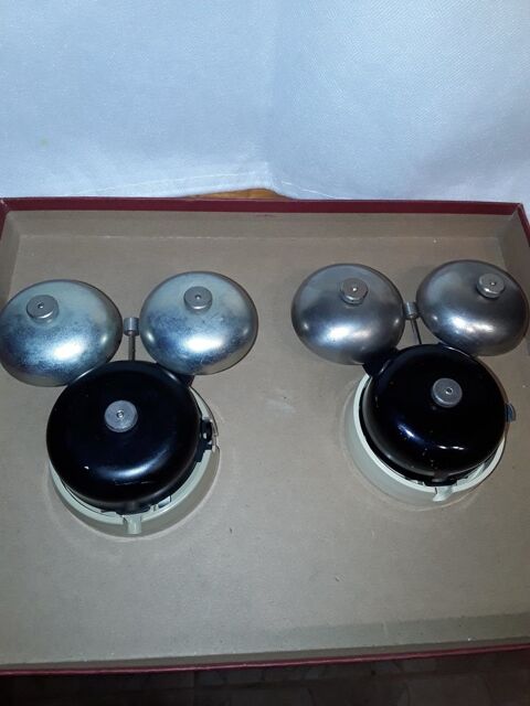 Ancienne Sonnerie Magnétique Noir PTT  Vintage Déco téléPHON 16 Serres-Castet (64)