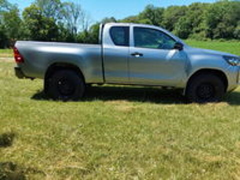 Hilux HILUX X-TRA CAB 4WD 2.4L 150 D-4D LECAP 2022 occasion 38080 Saint-Marcel-Bel-Accueil