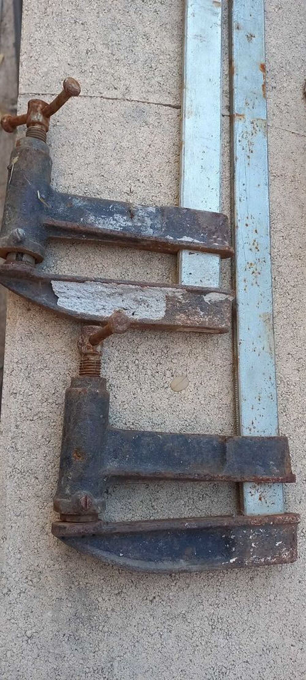 SERRES JOINTS ACIER DE MA&agrave;‡ON ET &agrave;€ POMPE Bricolage
