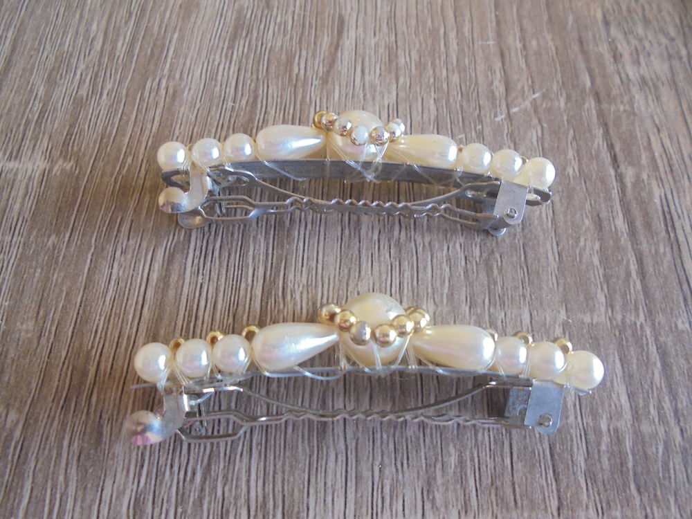 2 barrettes perles (25) Maroquinerie