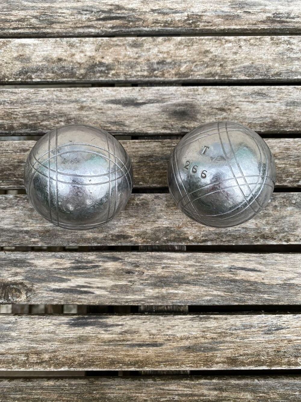 Boules de p&eacute;tanque JB anciennes 720 g -" striage crois&eacute; rare"- collection / joueur Sports
