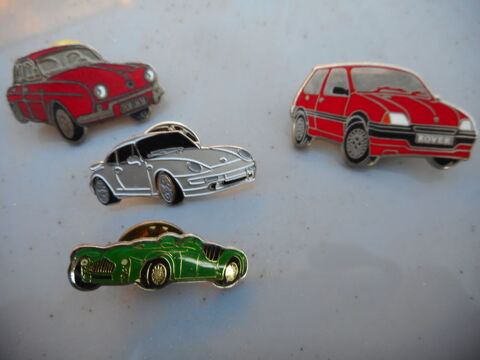 LOT DE 4 PIN'S DE VOITURES AUTO 10 Mazan (84)