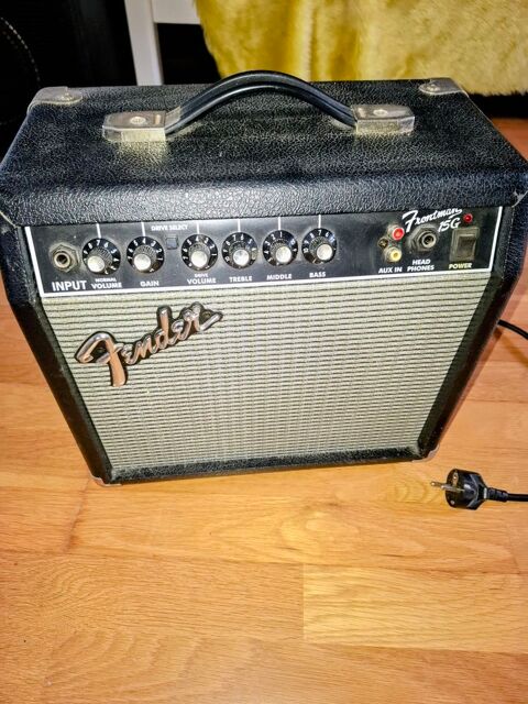 trois amplis ensemble ou s�par�ment 50 Pluvigner (56)