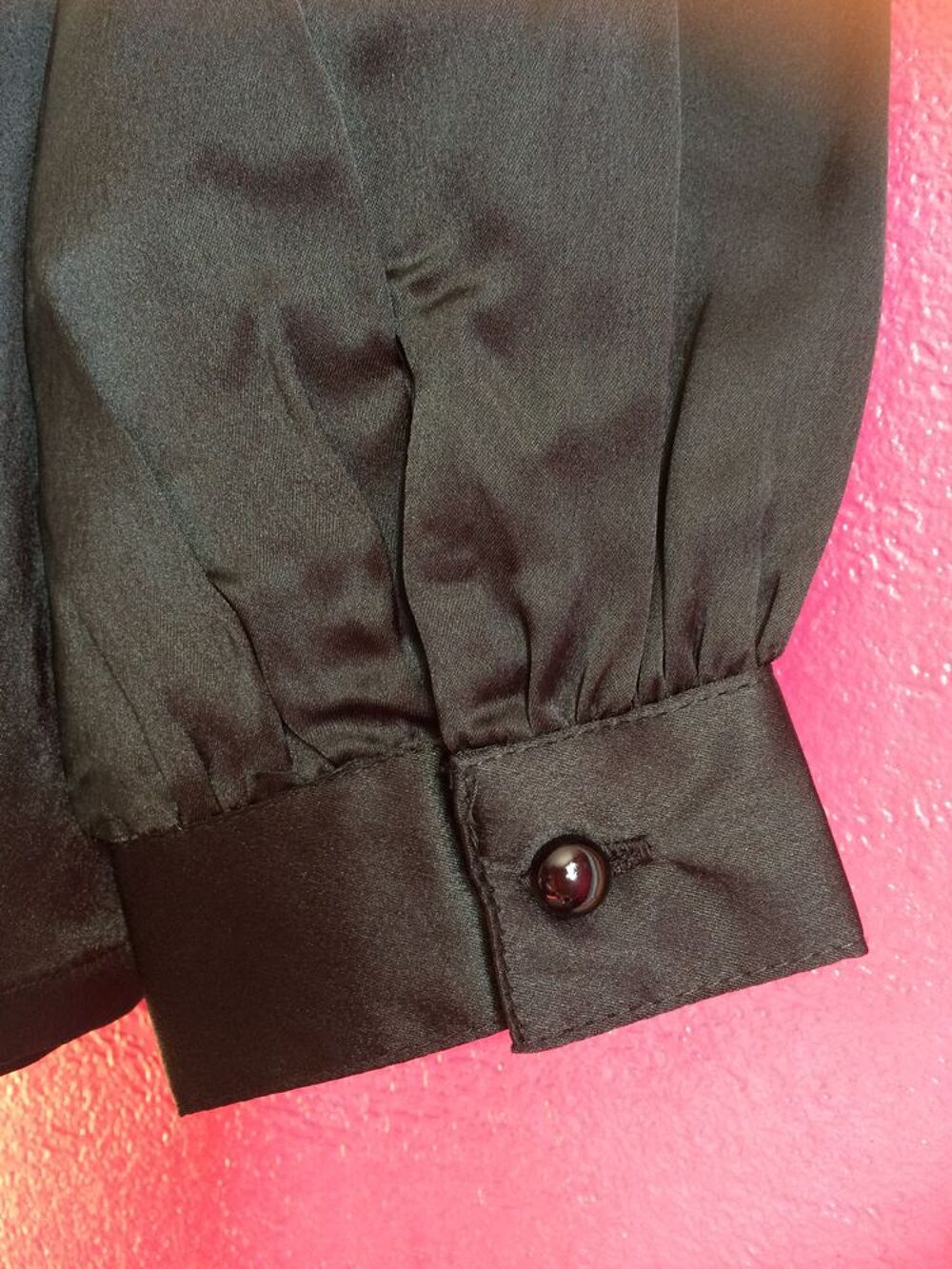 Splendide chemisier noir en satin, plumetis &amp; dentelles NEUF Vtements