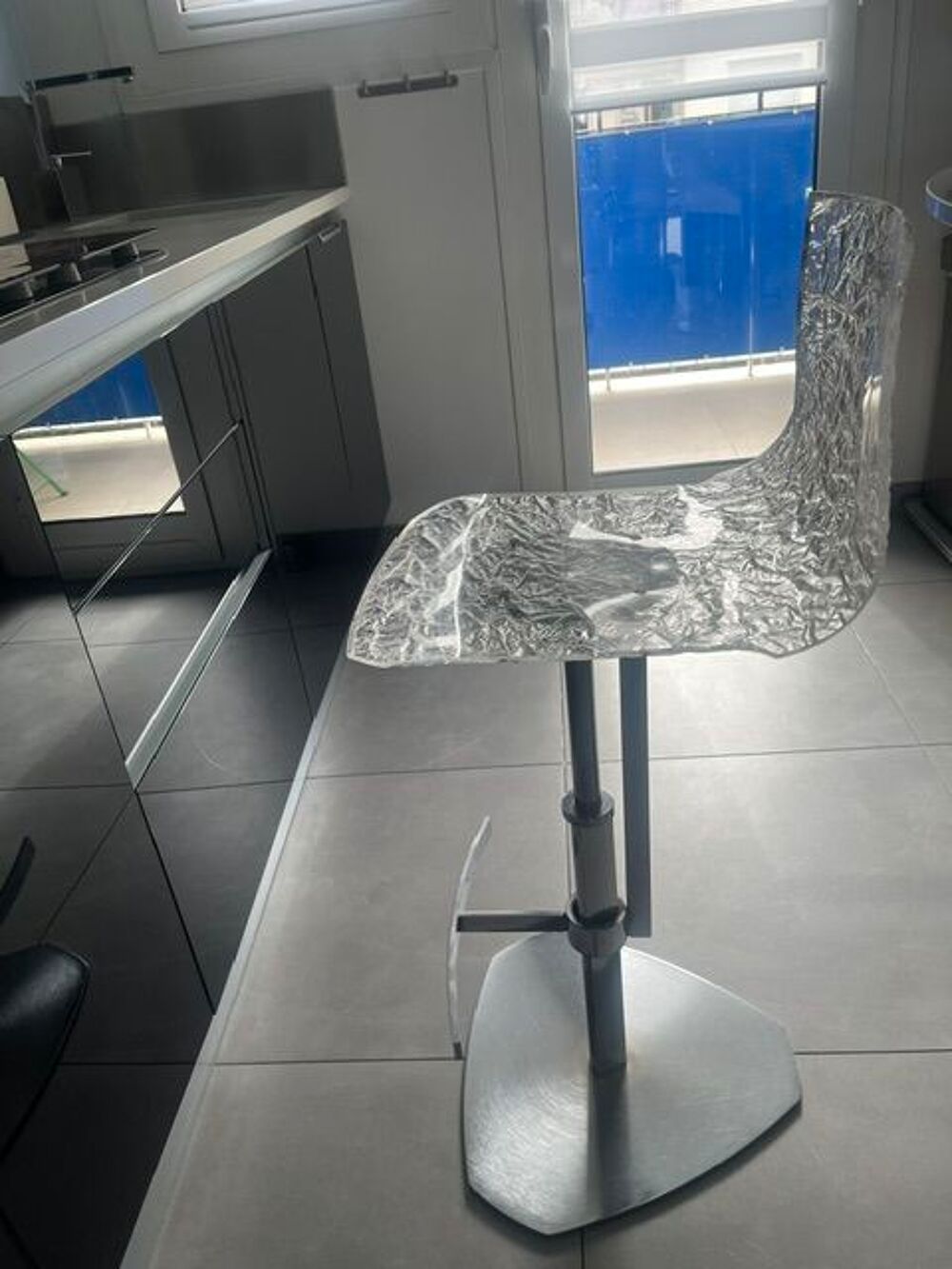 TABOURETS TOURNANT ET R&Eacute;GLABLES DE CUISINE Meubles