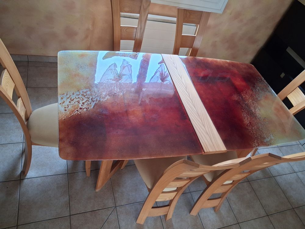 Table design en verre fusion extensible + 6 chaises en h&ecirc;tre Meubles