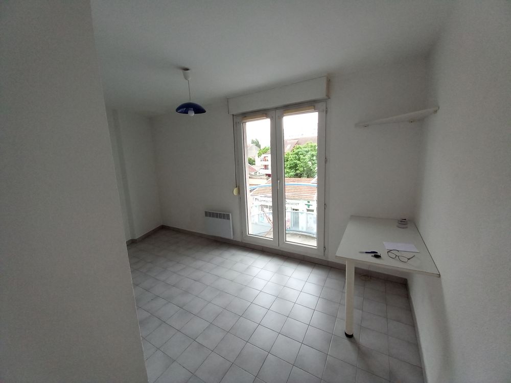 Location Appartement GRENOBLE PROCHE PARC (AV JEAN PERROT) STUDIO 18 m2 Grenoble