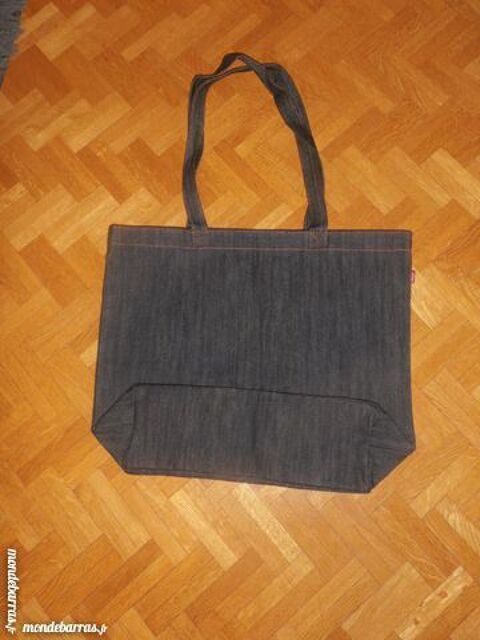 Sac Levi's (39) 10 Tours (37)