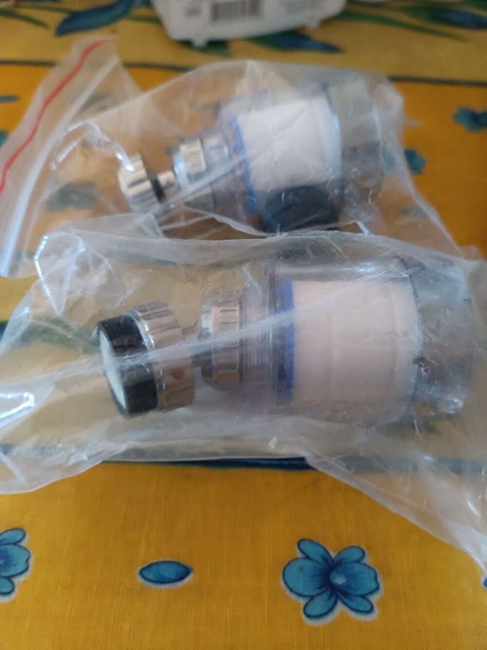2 filtres eau pour robinet Electroménager