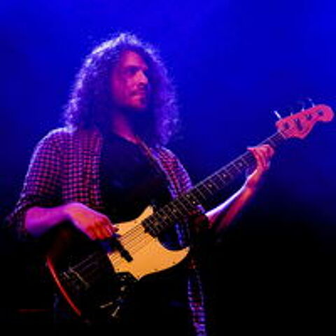   Professeur de basse et d'harmonie sur Tours 