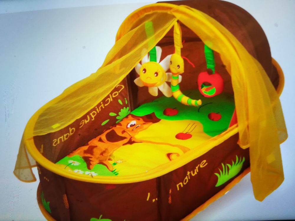 &quot; Parc ext&eacute;rieur pour b&eacute;b&eacute;&quot; Puriculture
