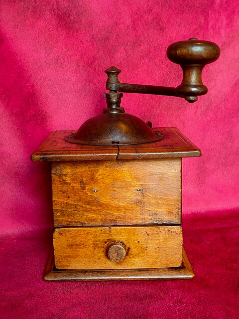 Moulin � caf� (n�1) 20 Avermes (03)