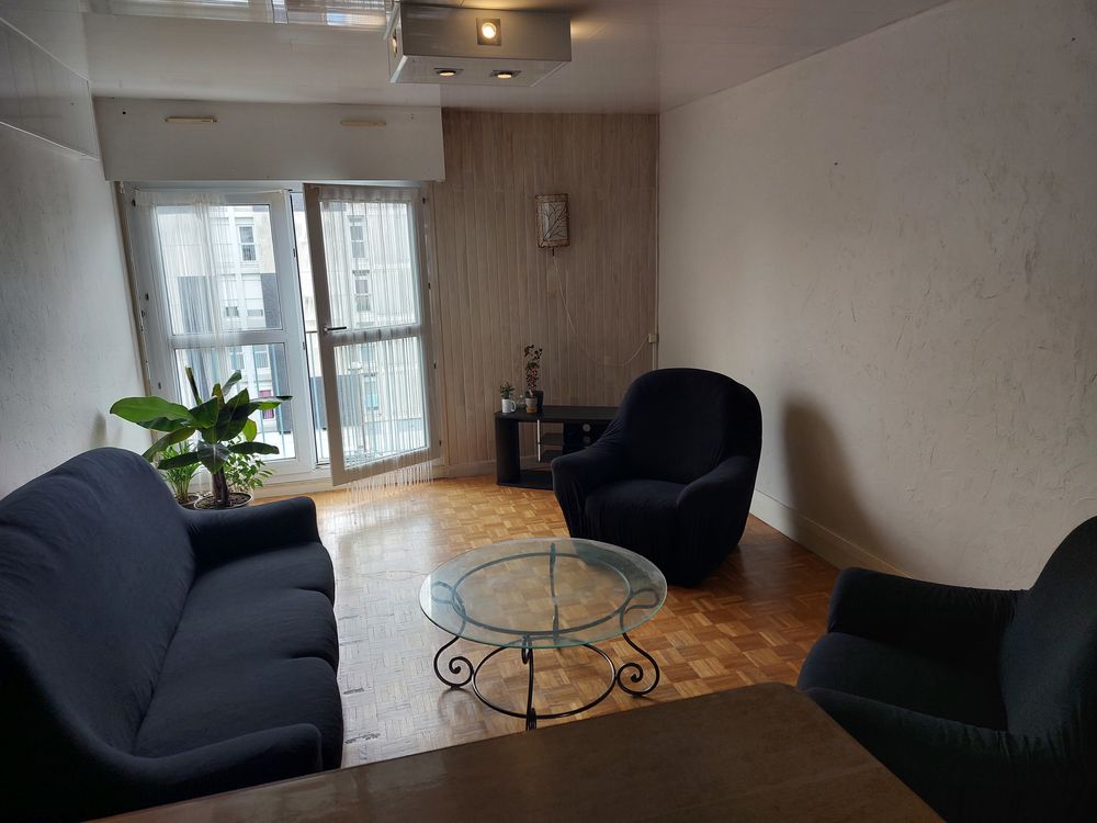 Location Appartement Une ou des Chambres en colocation Rez