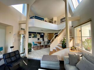  Maison � vendre 7 pi�ces 210 m�