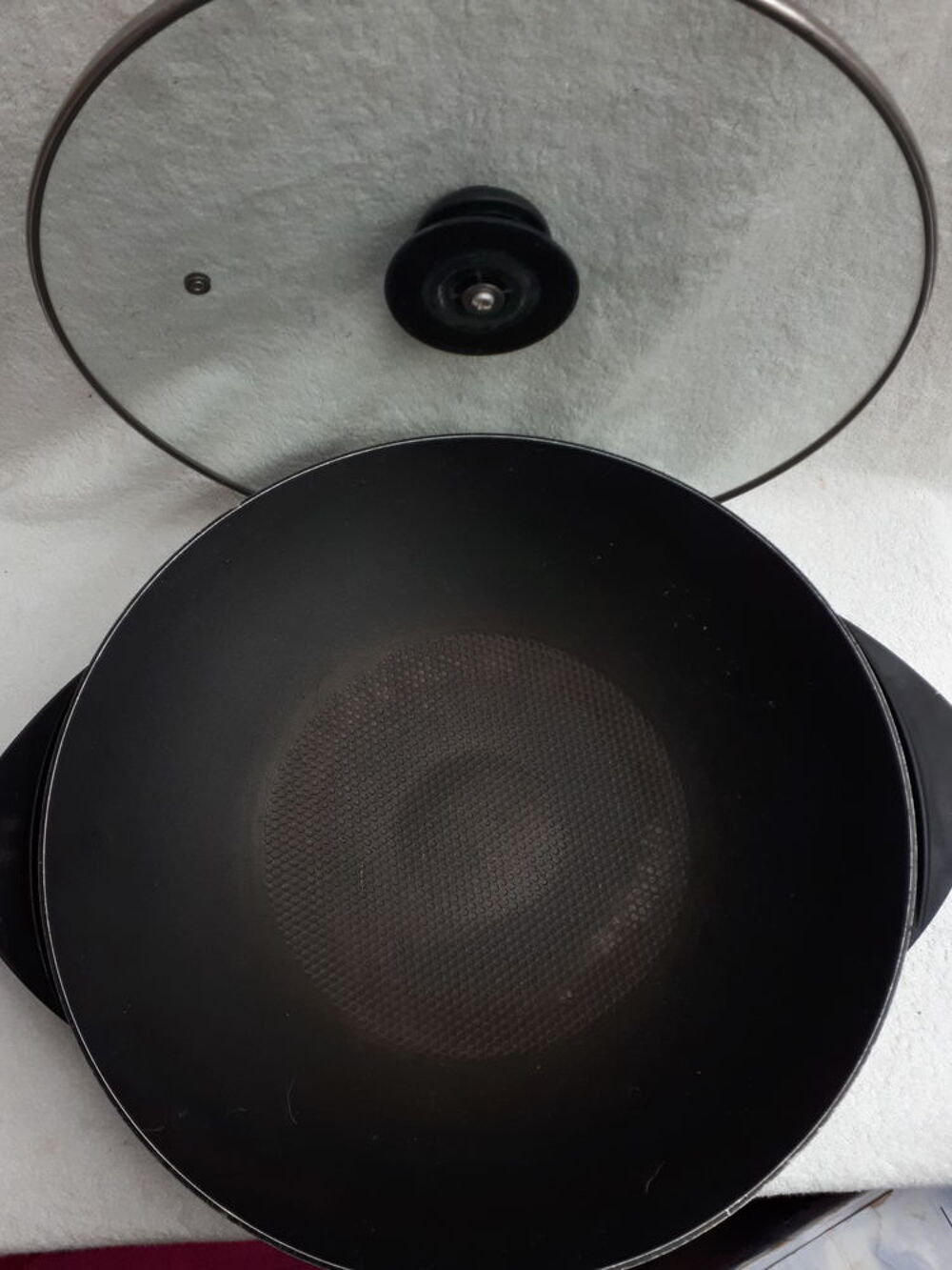 Wok &eacute;lectrique T&eacute;fal avec couvercle en verre Cuisine