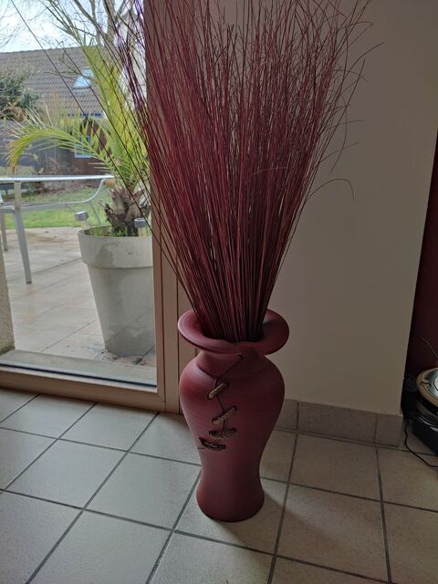 Grand vase dcoratif  rouge et tiges 14 Nantes (44)