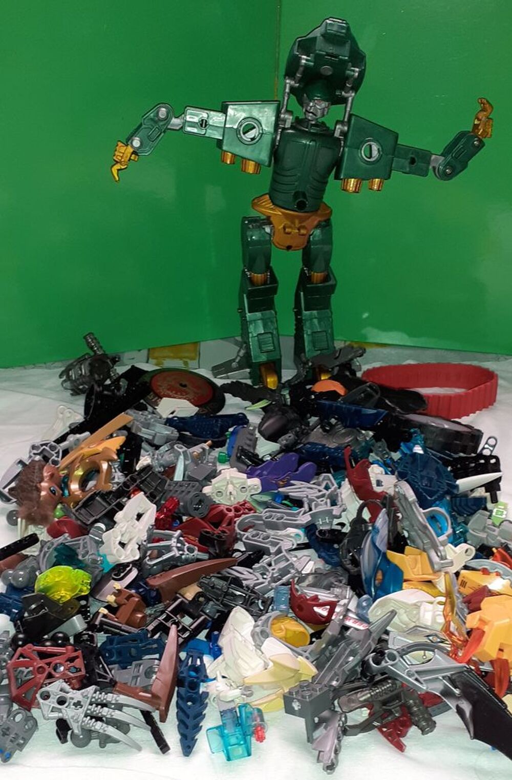 lot bonhommes robots &agrave; construire
20€ le lot ou 2€50 pi&egrave;ce Jeux / jouets