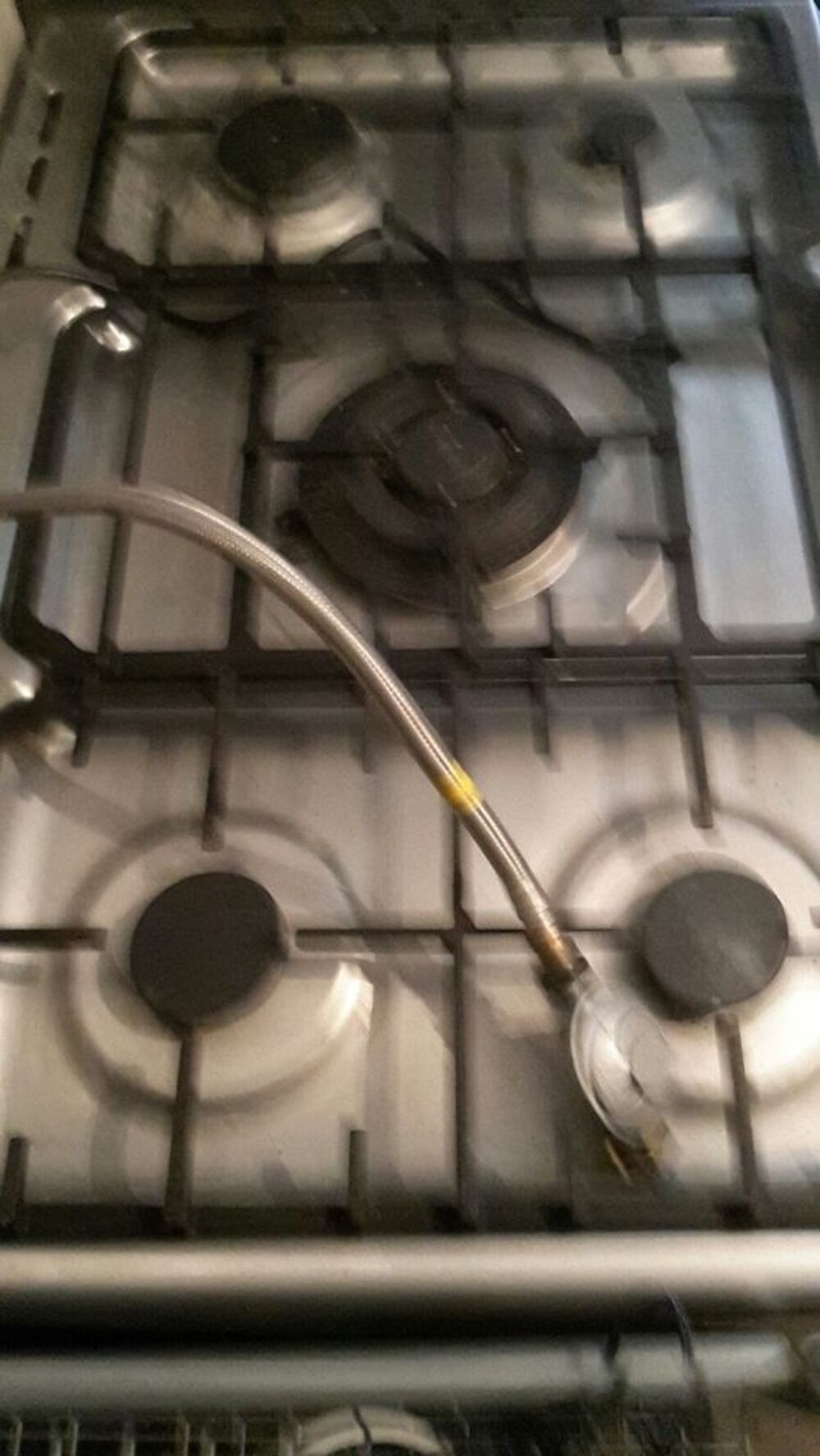 Cuisini&egrave;re &agrave; gaz et four &eacute;lectrique Electrom�nager