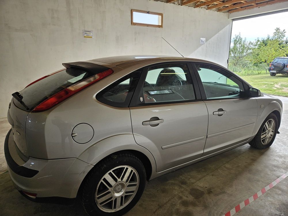 Focus 1.6 TDCi 110 Ghia DPF 2006 occasion 30130 Pont-Saint-Esprit