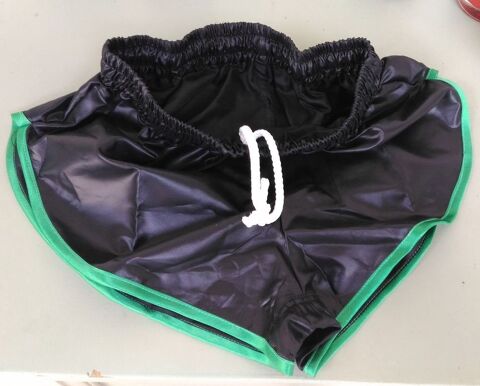 Short Vintage Nylon Polyamide noir/vert 3 sizes S40-M44-L48 25 Lyon 3 (69)