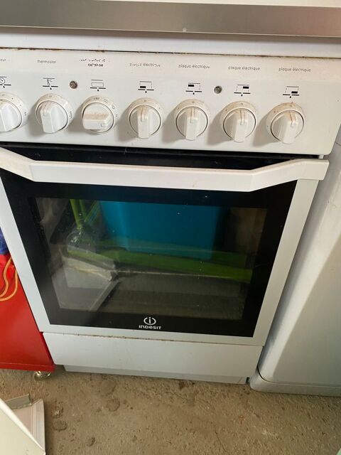 Cuisinire four 149 Montauban (82)