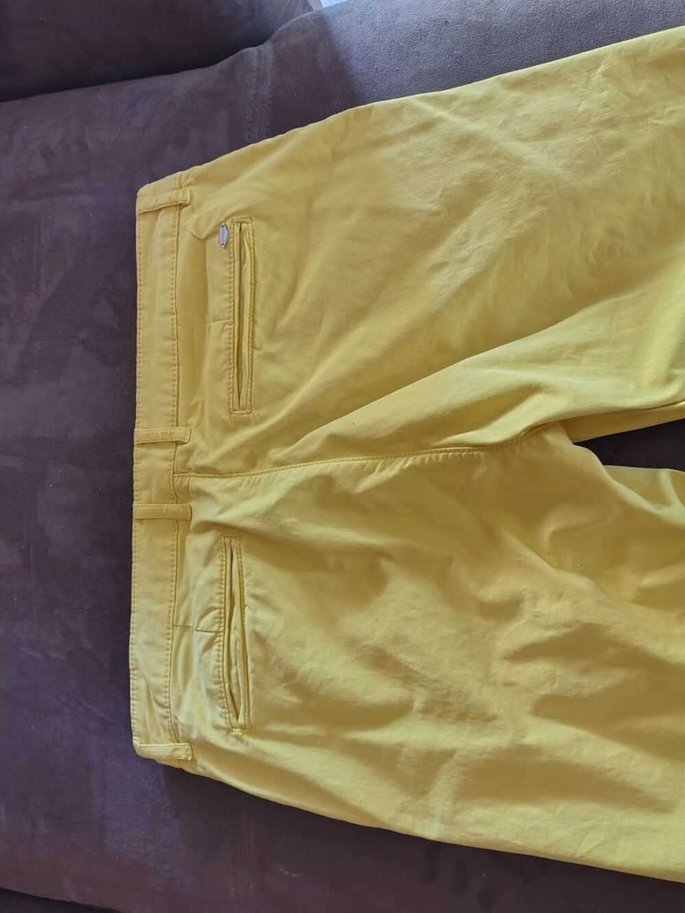 Pantalon SORBINO. Vêtements
