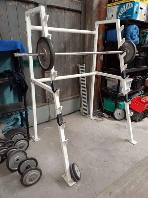 Rack à squats avec une barre diamètre 28mm ... 390 Tours (37)