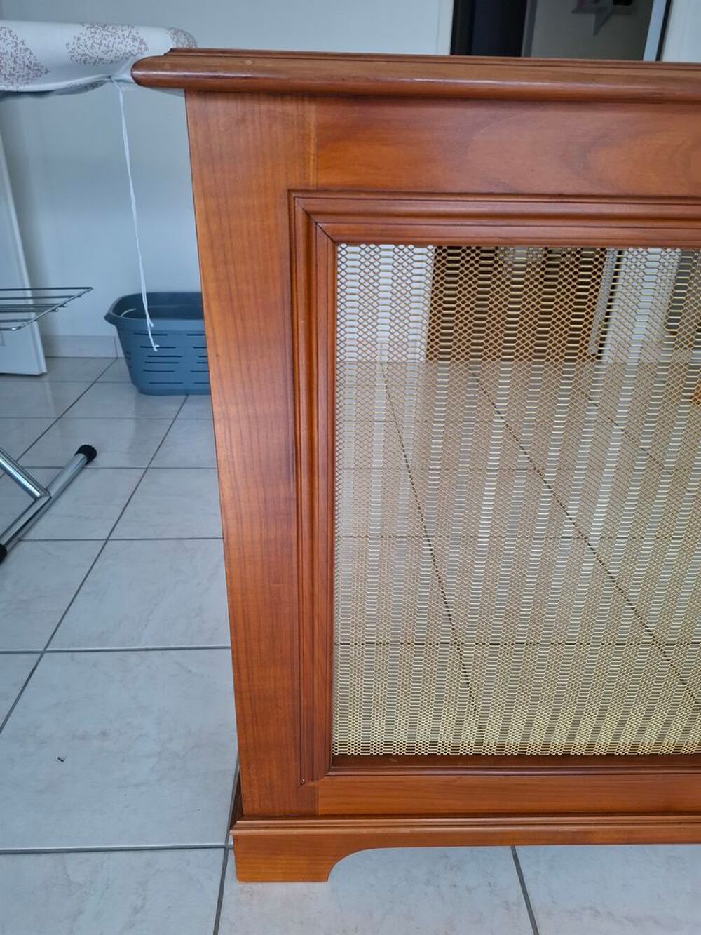 Cach&eacute; radiateur Meubles