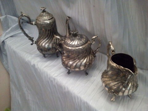 SERVICE A THE OU CAFE DE STYLE ROCAILLE 280 Savigny-sur-Orge (91)