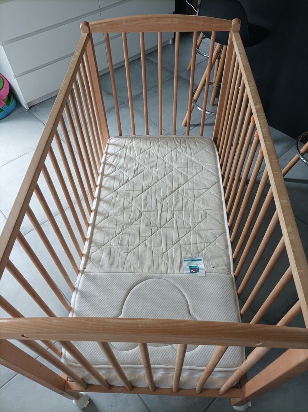 Lit &agrave; barreaux Mobilier enfants