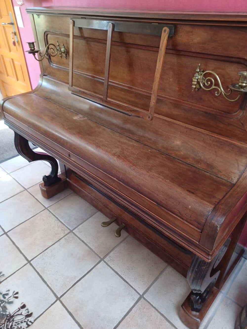 Donne piano droit Instruments de musique