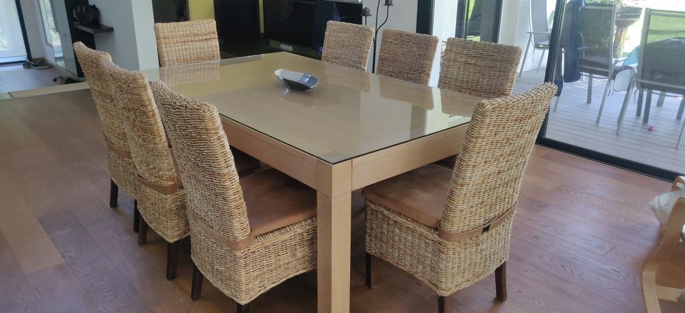 Table salle &agrave; manger +chaises Meubles