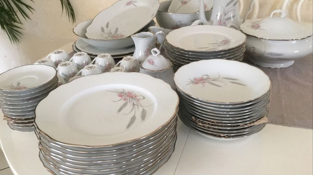 service porcelaine de Limoges 12 personnes Cuisine
