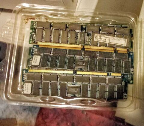 mémoires dimm. 5v. sorties du ppc 7200 75 et 7600 132r 60 Lampertheim (67)