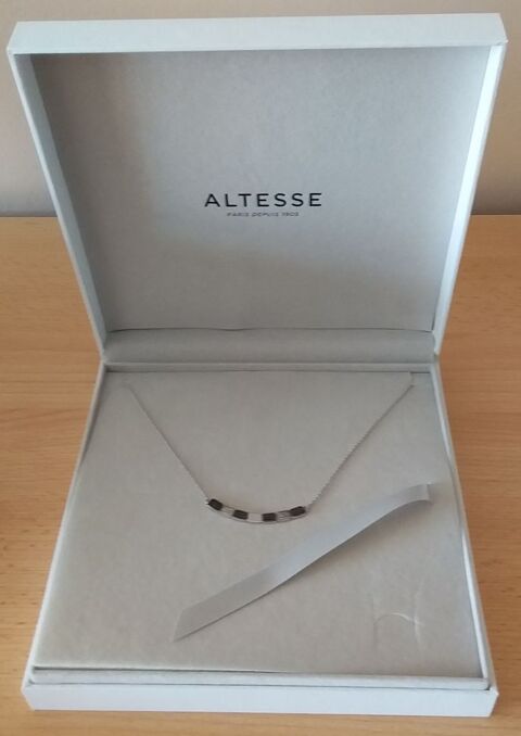 Collier en argent et oxydes de zirconium de marque ALTESSE 60 Estaires (59)