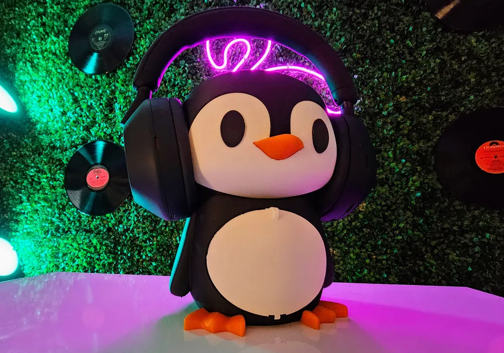 Support de Casque Pingouin - Votre Compagnon Audio Décoration