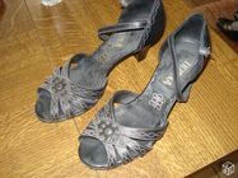 Souliers ouverts pointure 37 0 M�rignies (59)