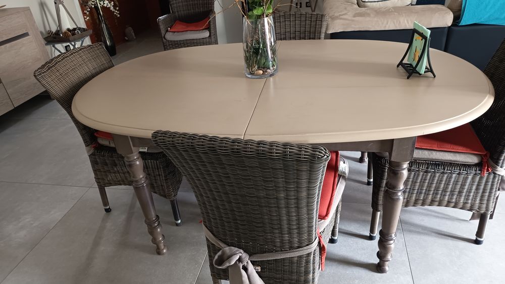 Table de salle &agrave; manger Meubles